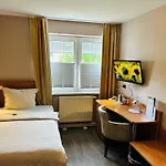 Hotel Tauwerk 3*