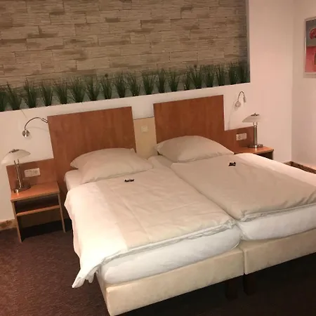 Tauwerk Hotel 3*